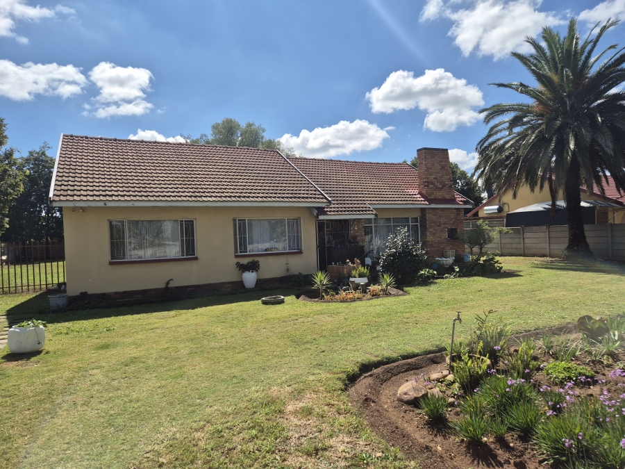 3 Bedroom Property for Sale in La Hoff North West